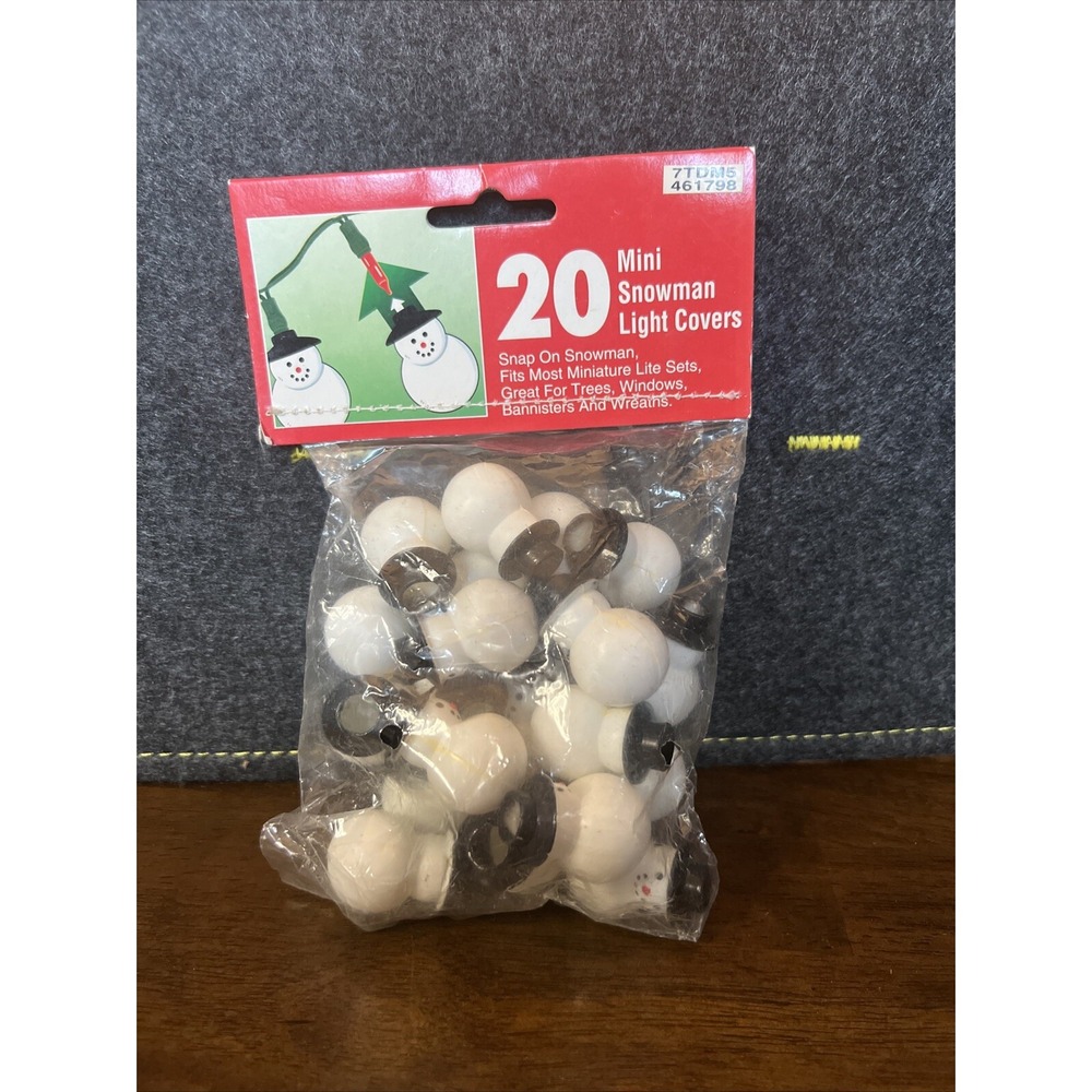 LOT OF 20 PLASTIC BLOW MOLD SNOWMEN CHRISTMAS MINI LIGHT BULB COVERS CAPS